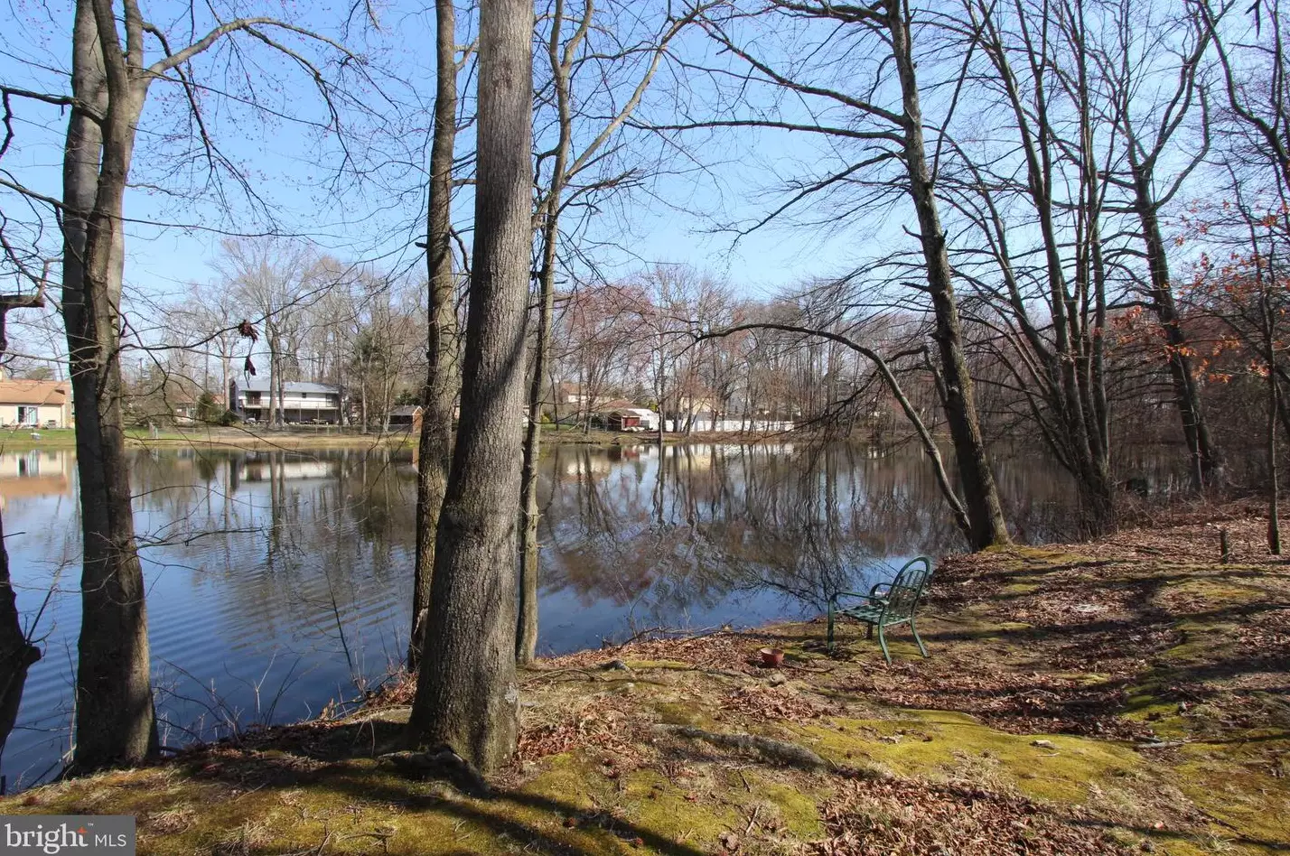 100 Red Stone Rdg, West Deptford NJ 08096-4135 exterior