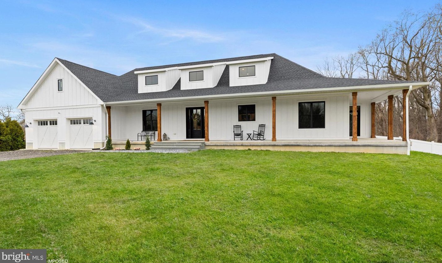 3 Gehring Ct, Harrison Township, NJ 08062