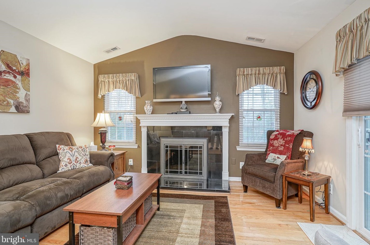 7 Tallowood Dr, Aura NJ  08028-9634 exterior