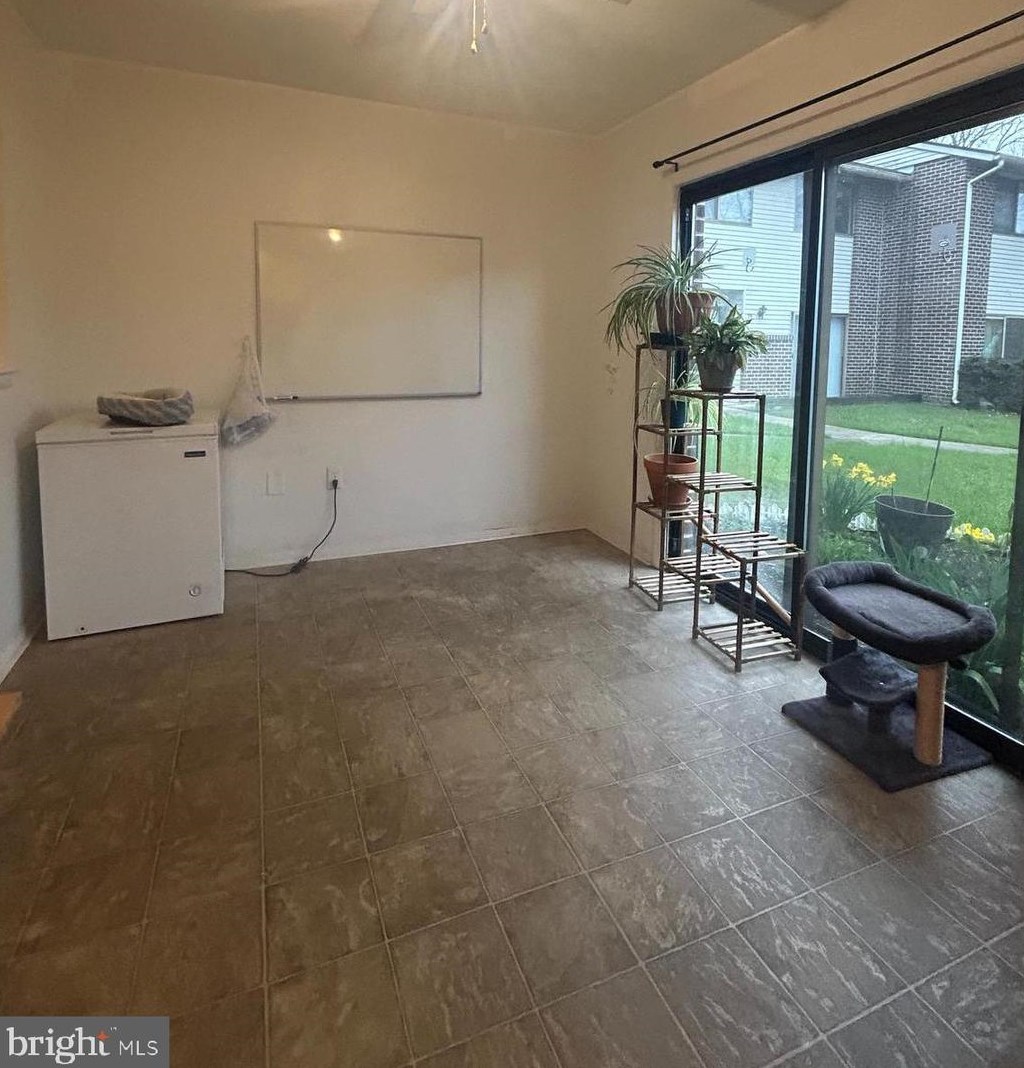 41 Roseberry Ct, West Deptford, NJ 08096