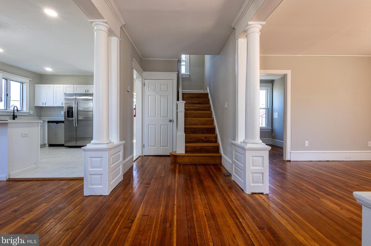 561 Beacon Ave, West Deptford, NJ 08066-1155