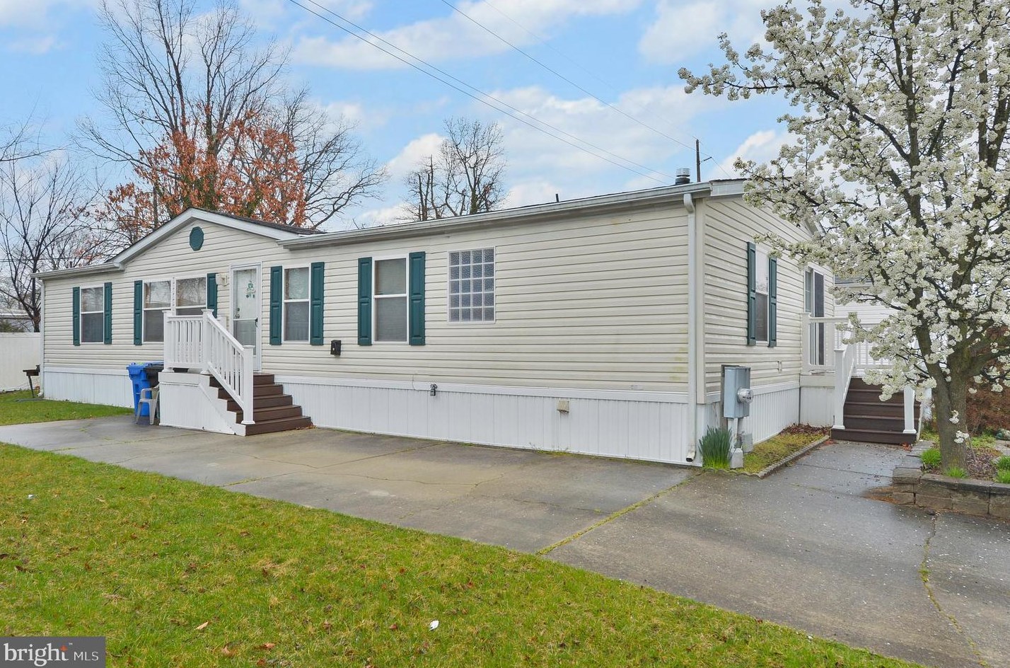 211 Tony Cir, Mount Royal, NJ 08061