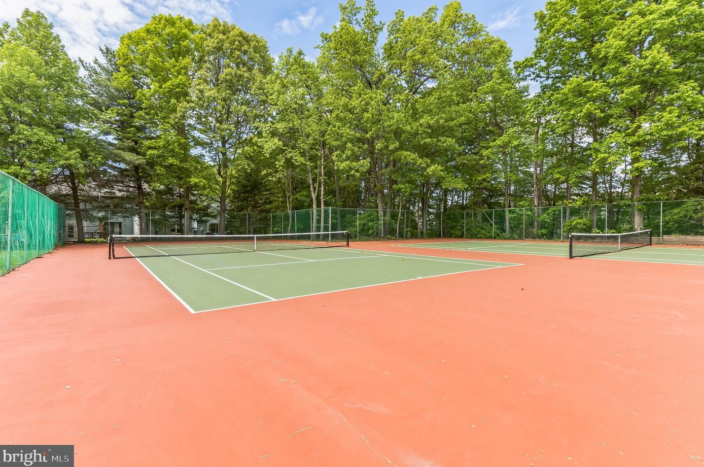 303 Coventry Ct, West Deptford NJ  08051-2014 exterior