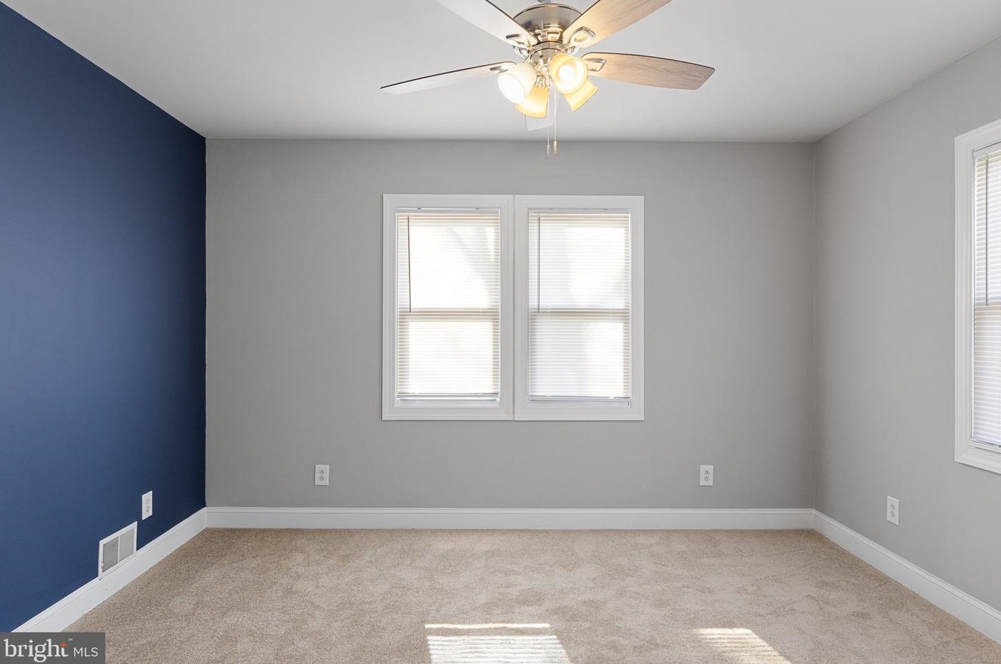 339 Broad St, Clayton NJ  08312-1104 exterior