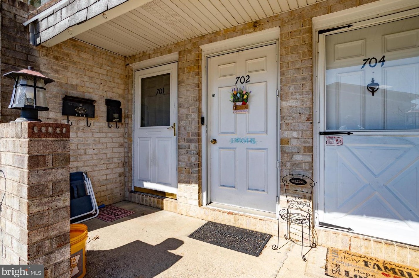 702 Winding Way, West Deptford, NJ 08093