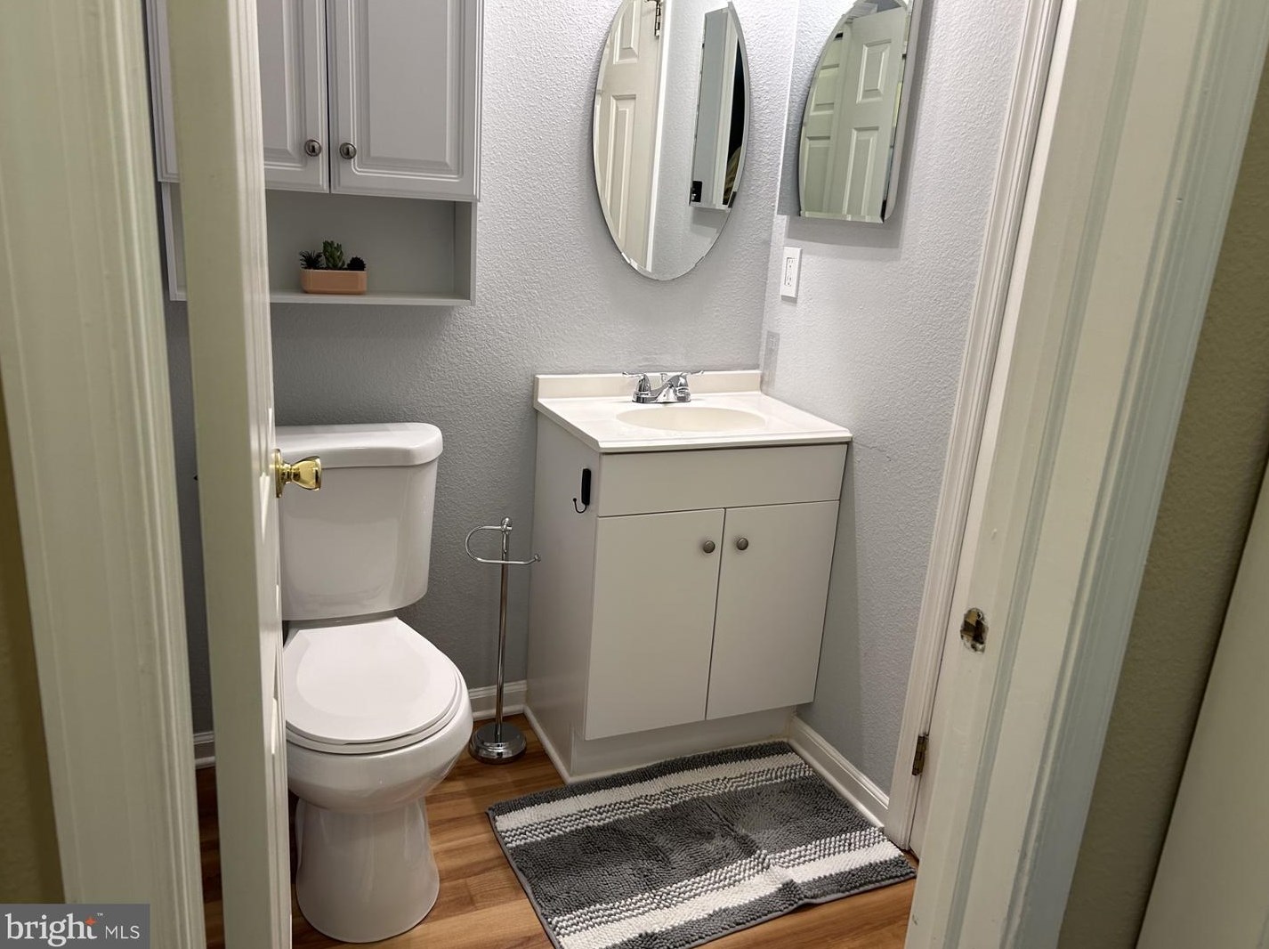 1012 Tristram Cir, West Deptford NJ  08051-2200 exterior