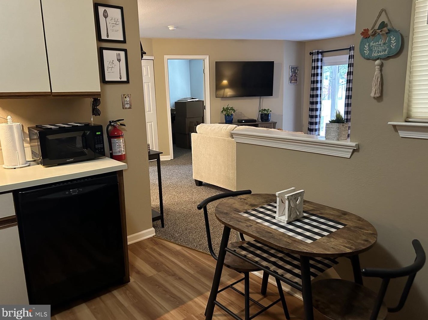 1012 Tristram Cir, West Deptford NJ  08051-2200 exterior