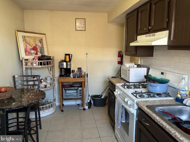 601 Broadway, West Deptford NJ 08093-1172 exterior