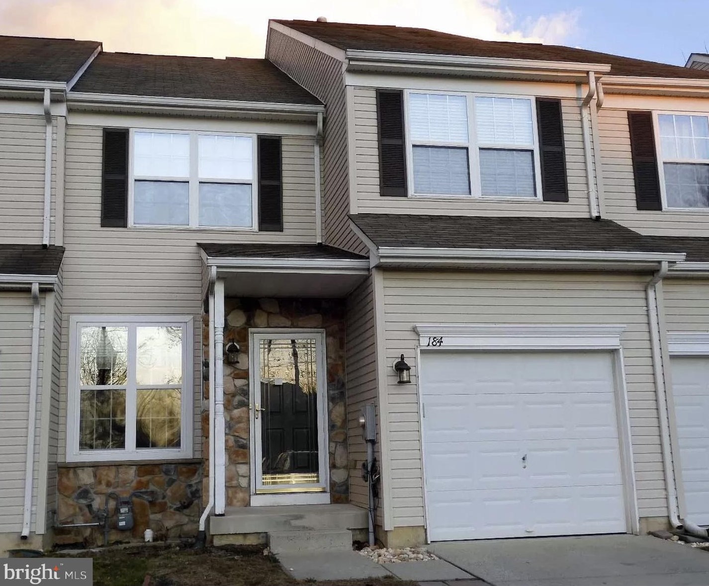 184 Pennsbury Ln, West Deptford, NJ 08096-5150