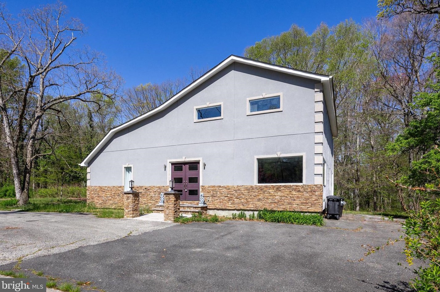 647 1st Ave, West Deptford, NJ 08096