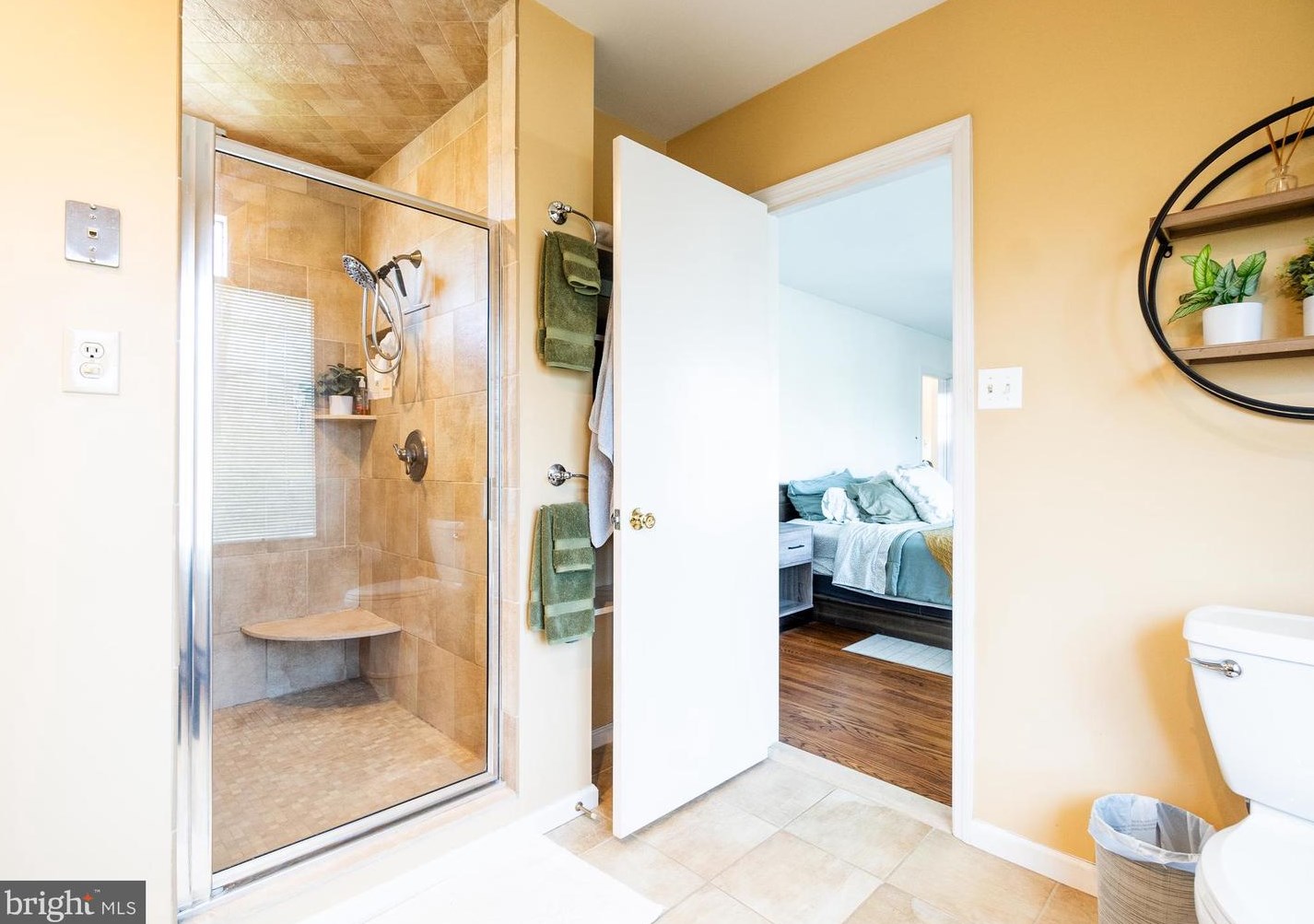 210 Meadow Ln, West Deptford NJ  08096-1839 exterior