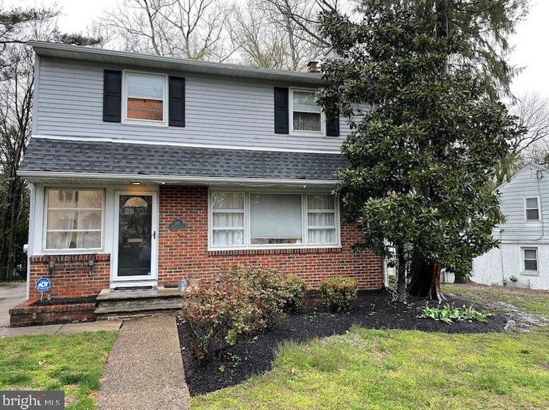 210 Meadow Ln, West Deptford NJ  08096-1839 exterior