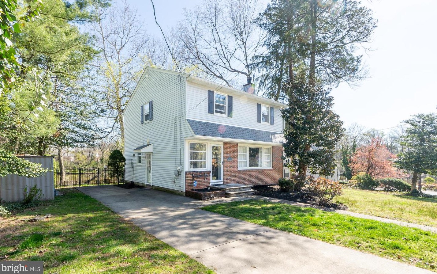 210 Meadow Ln, West Deptford NJ  08096-1839 exterior