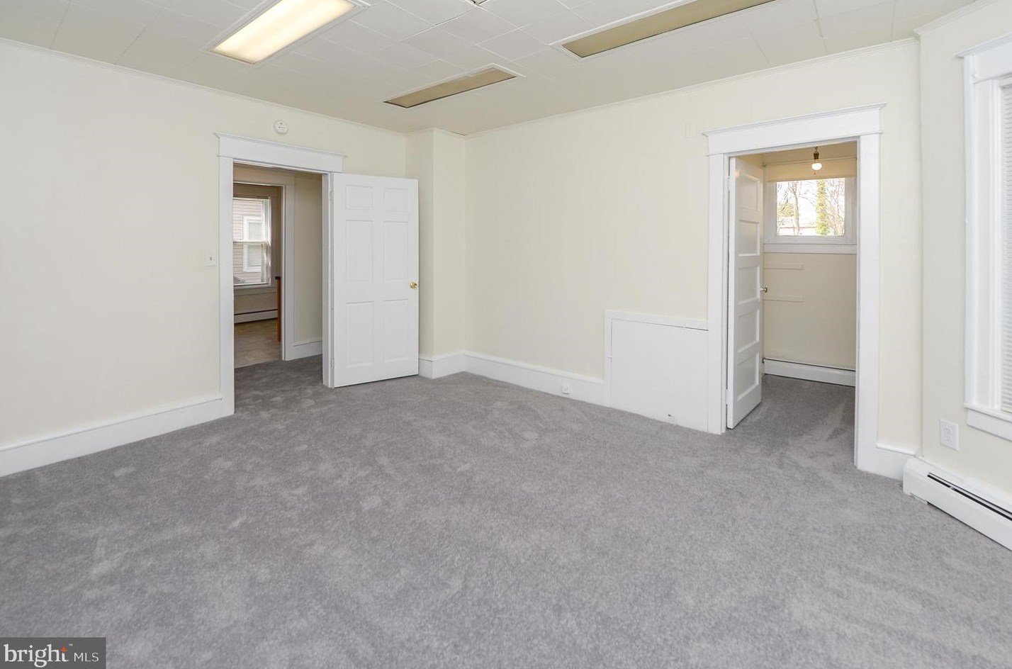 305 Broad St, West Deptford NJ 08096-1055 exterior