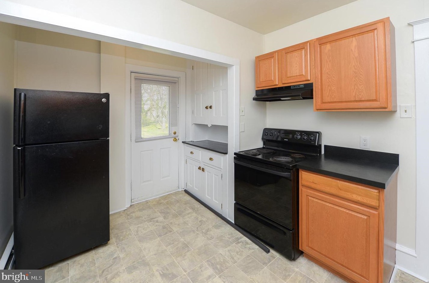 305 Broad St, West Deptford NJ 08096-1055 exterior