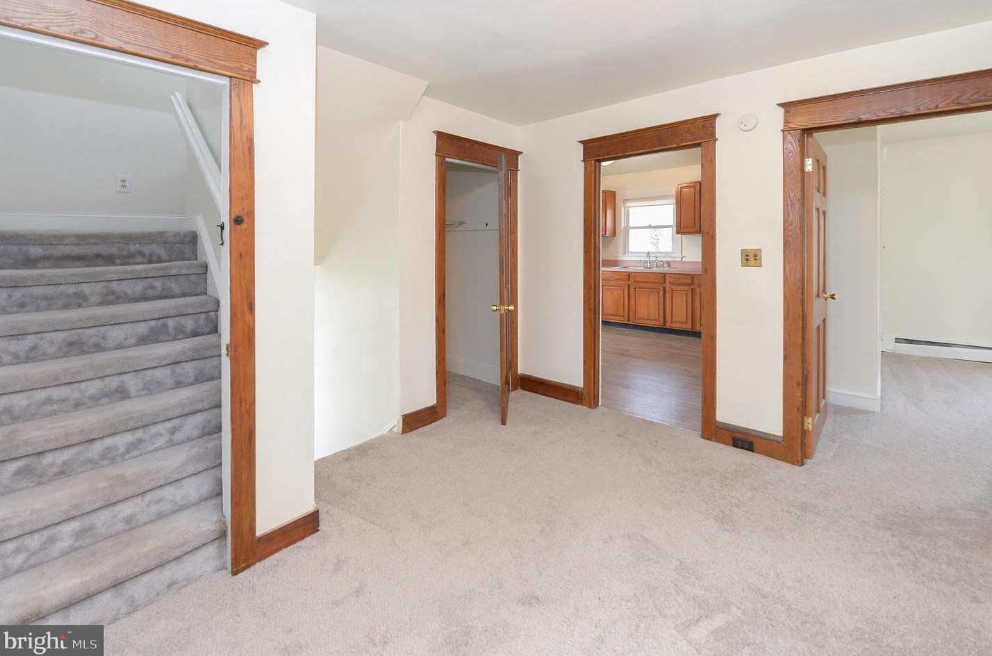 305 Broad St, West Deptford NJ 08096-1055 exterior