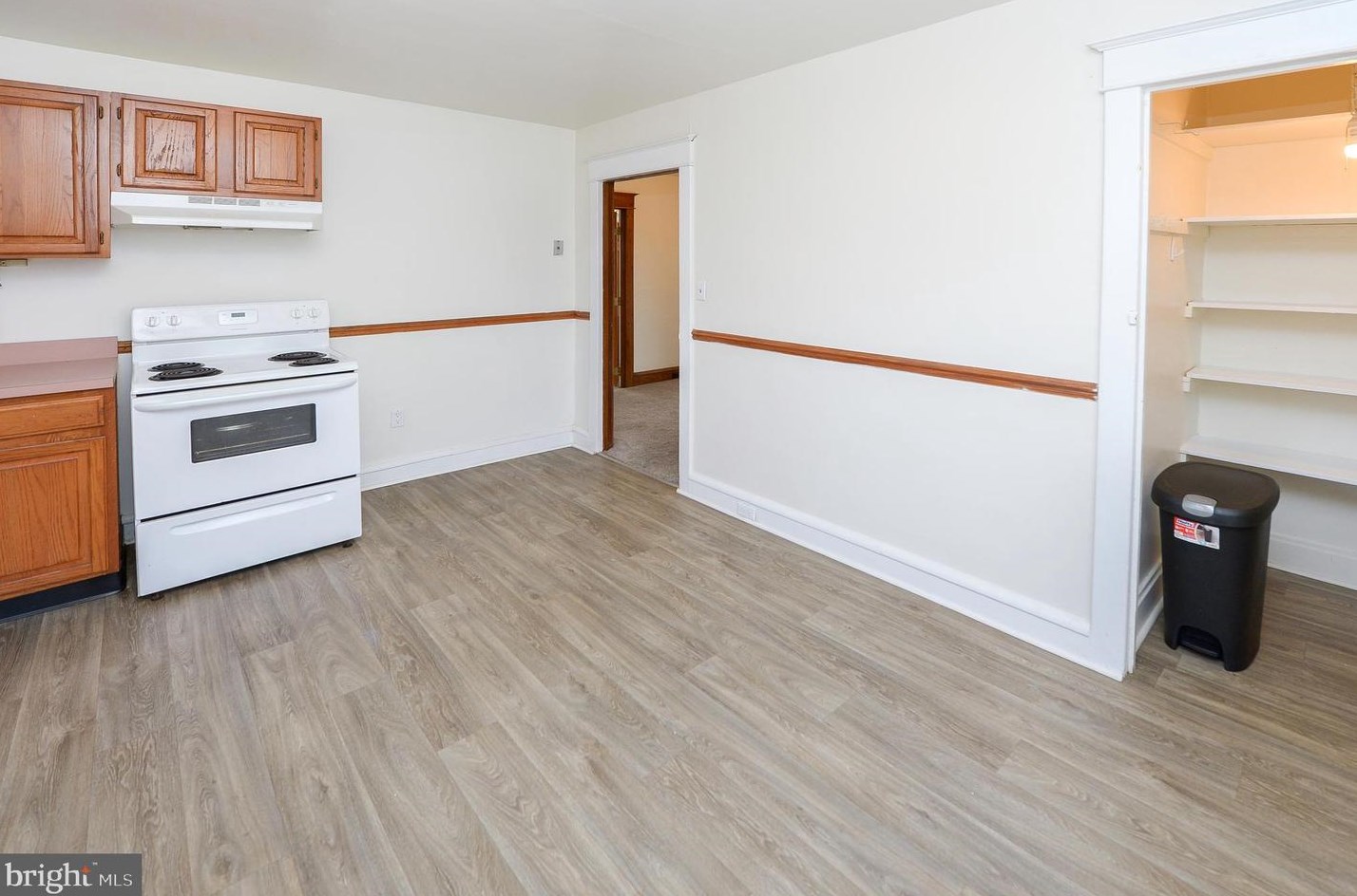 305 Broad St, West Deptford NJ 08096-1055 exterior