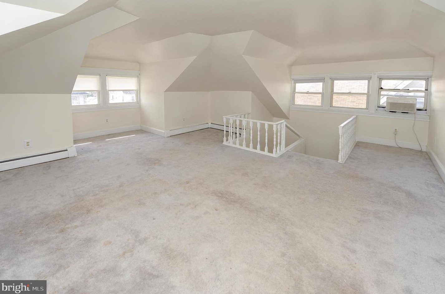 305 Broad St, West Deptford NJ 08096-1055 exterior