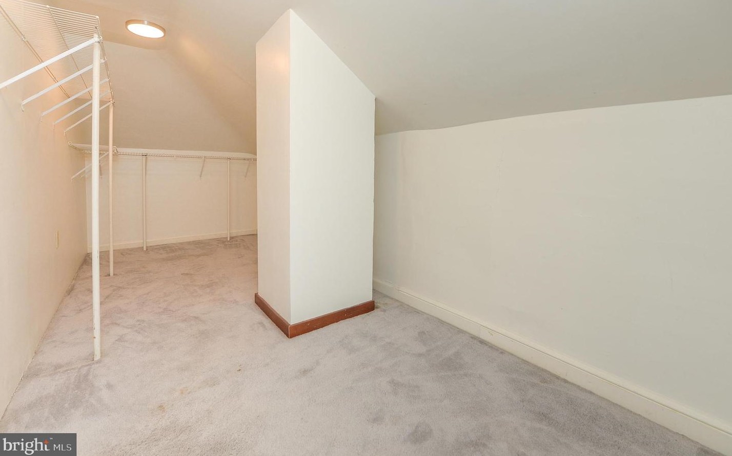 305 Broad St, West Deptford NJ 08096-1055 exterior