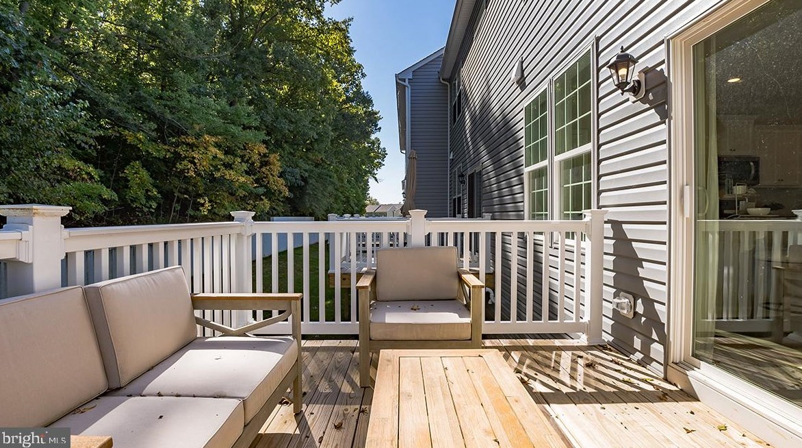 479 Palace Dr, Aura NJ  08028-3445 exterior