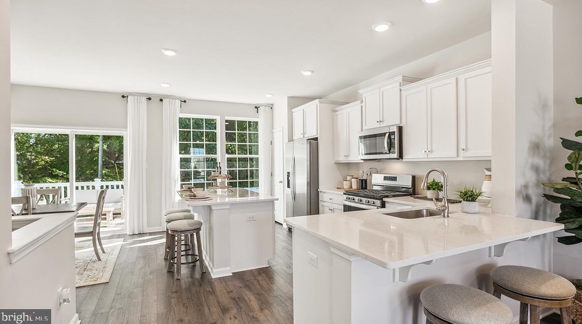 479 Palace Dr, Aura NJ  08028-3445 exterior