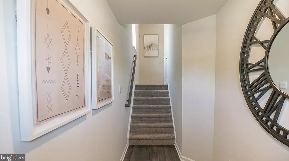 479 Palace Dr, Aura NJ  08028-3445 exterior