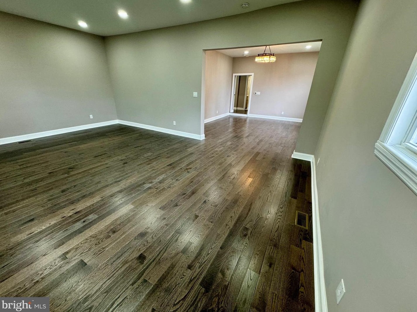206 Delsea Dr, Clayton NJ  08312-2204 exterior