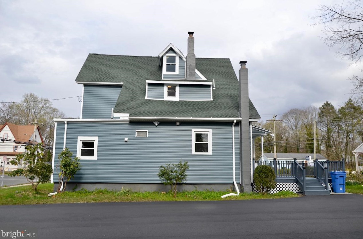 206 Delsea Dr, Clayton NJ  08312-2204 exterior