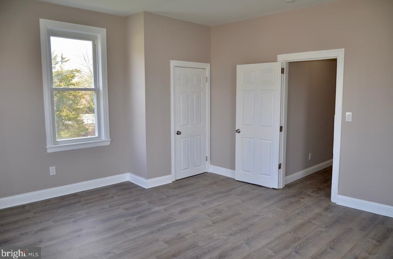 206 Delsea Dr, Clayton NJ  08312-2204 exterior