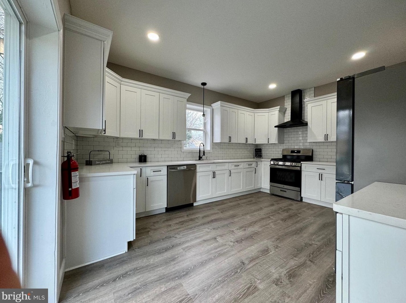 206 Delsea Dr, Clayton NJ  08312-2204 exterior