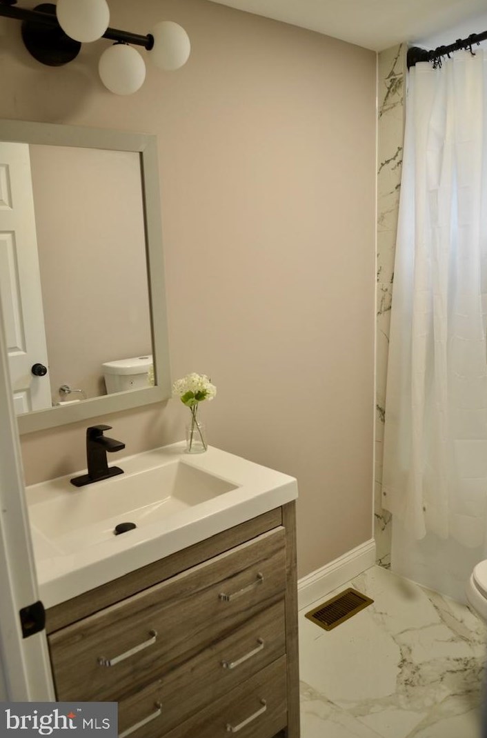 206 Delsea Dr, Clayton NJ  08312-2204 exterior