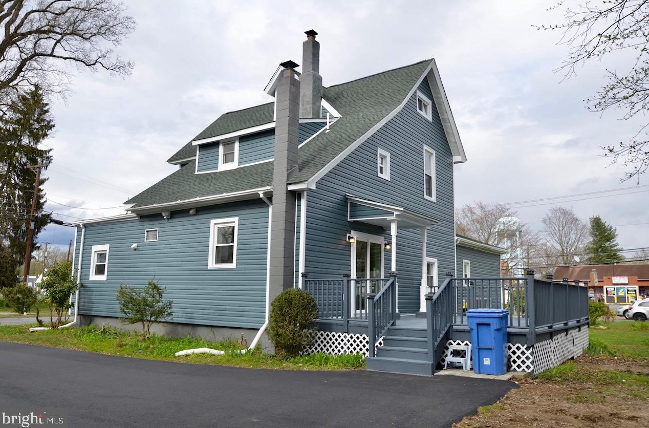 206 Delsea Dr, Clayton NJ  08312-2204 exterior