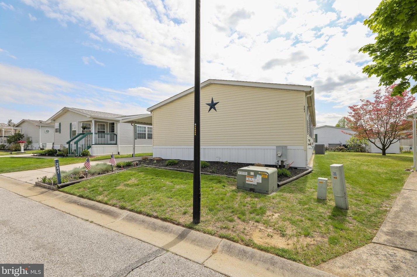 247 Andrew Ave, West Deptford, NJ 08051