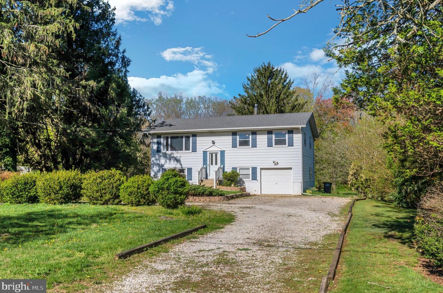 310 Rosemont Ave, Newfield, NJ 08344-9565