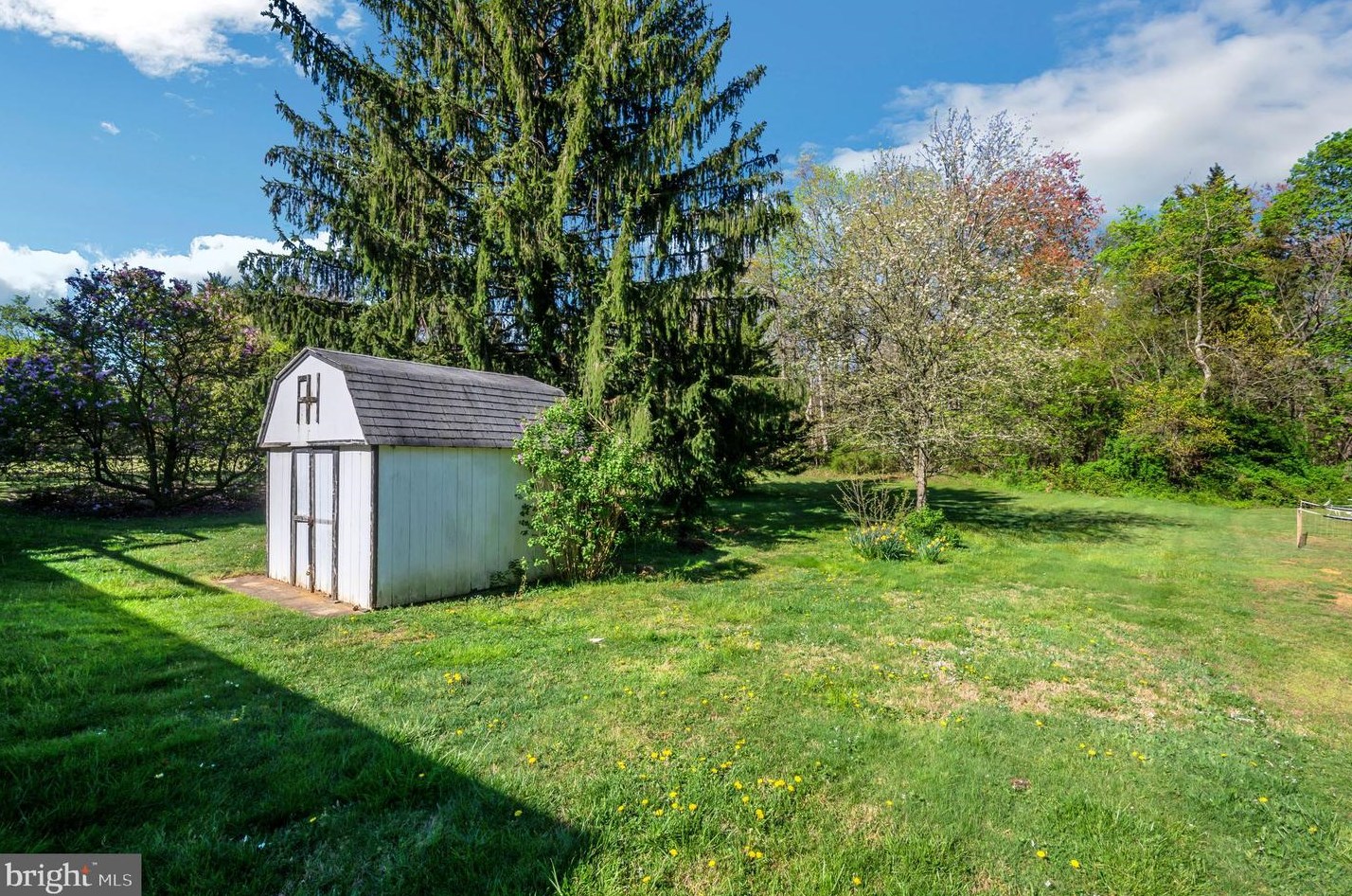 310 Rosemont Ave, Newfield NJ 08344-9565 exterior