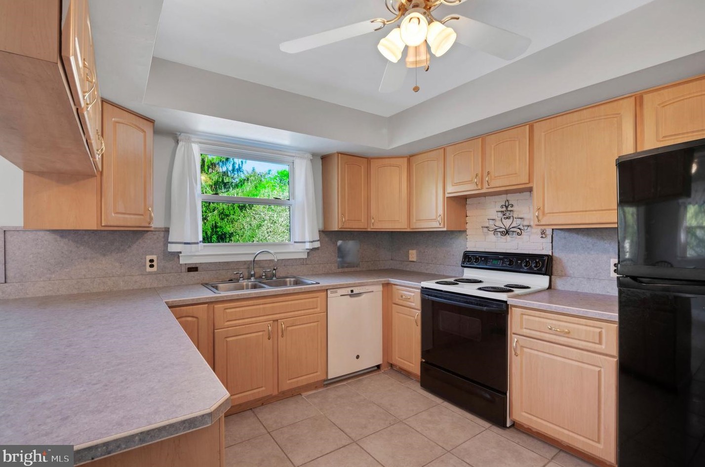 310 Rosemont Ave, Newfield NJ 08344-9565 exterior