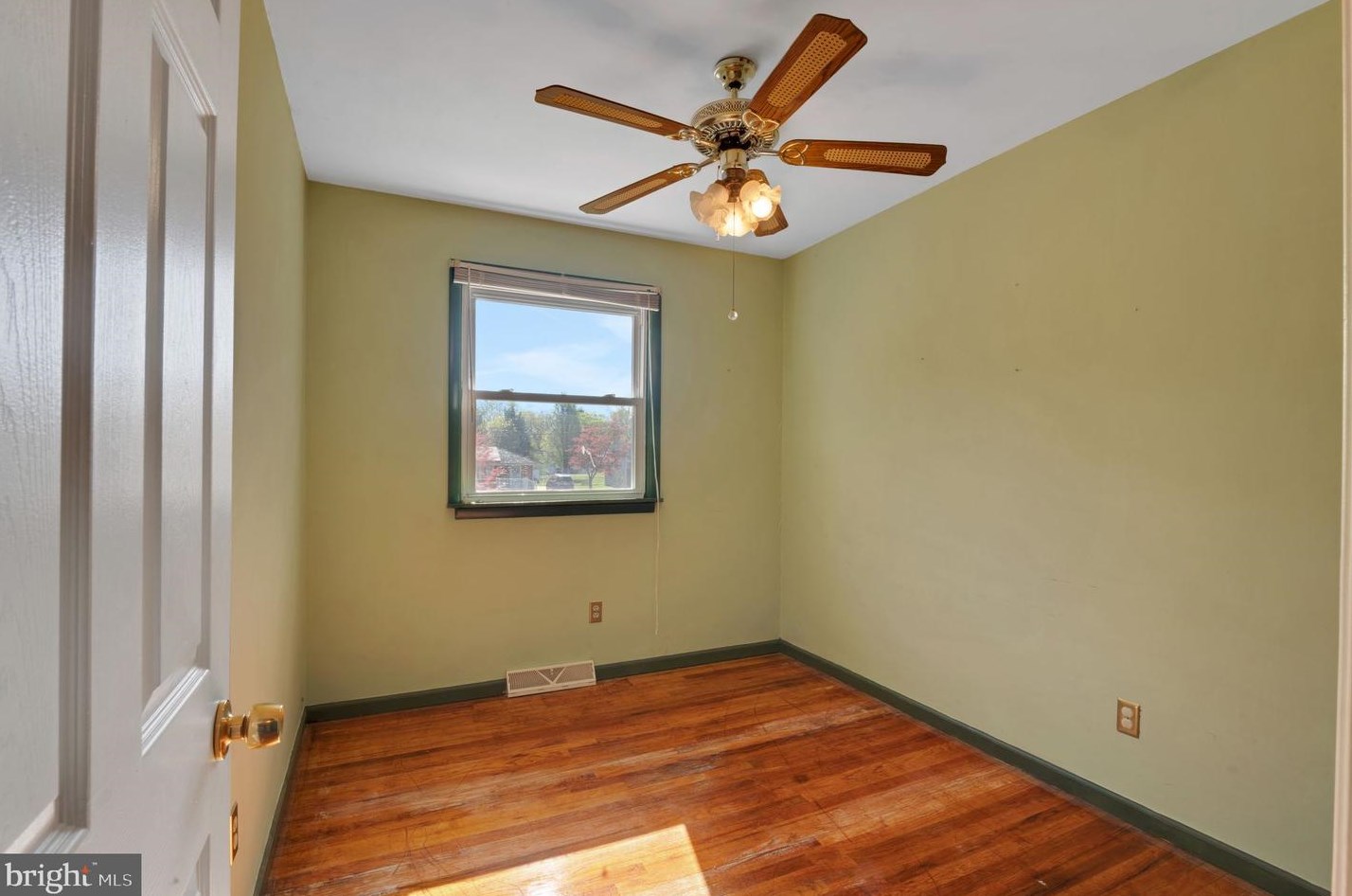 310 Rosemont Ave, Newfield NJ 08344-9565 exterior