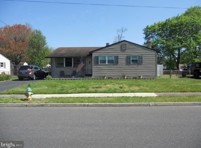 57 Craig Dr, West Deptford, NJ 08096-6124
