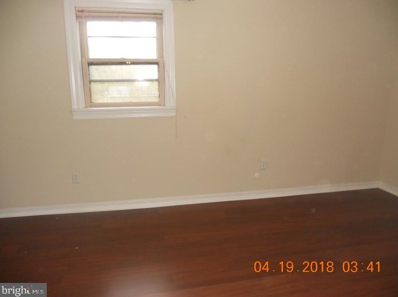 57 Craig Dr, West Deptford NJ 08096-6125 exterior