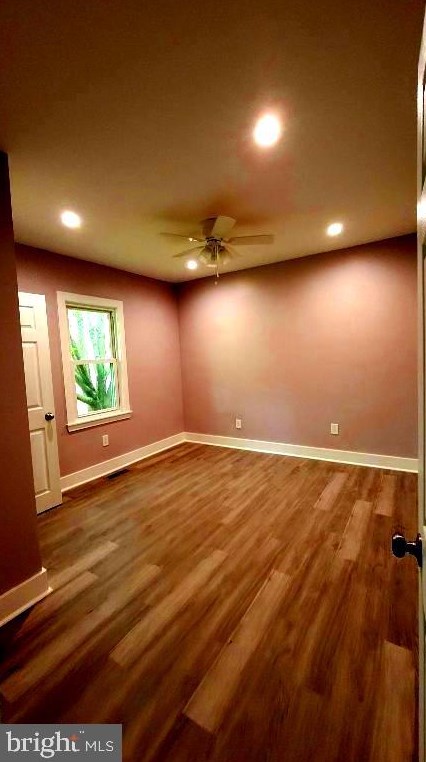 47 Moore Ave, West Deptford NJ 08093-1621 exterior