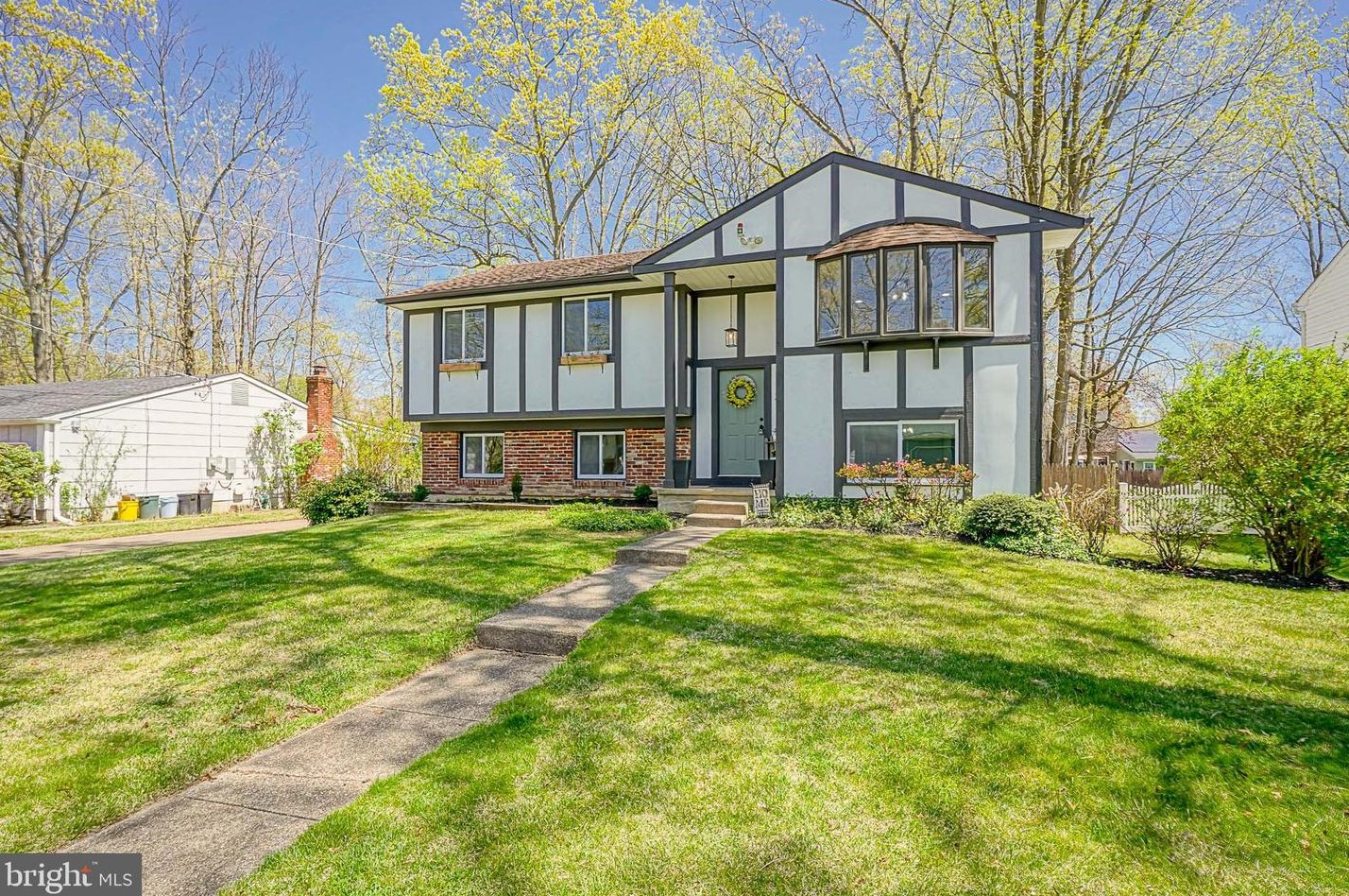31 White Birch Rd, Blenheim, NJ 08012
