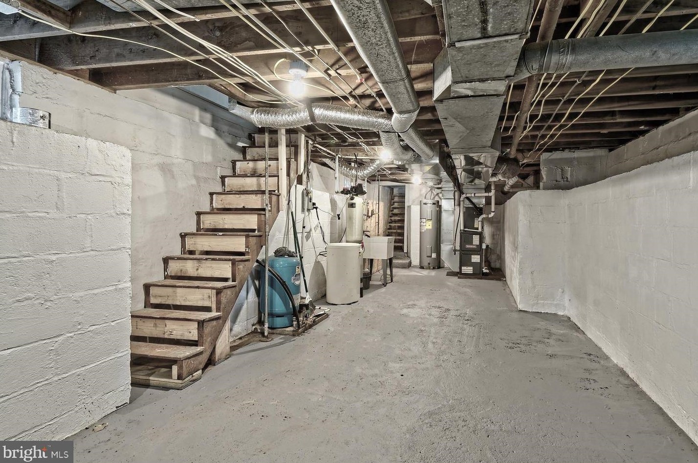 320 Cedarbridge Rd, Aura NJ  08343-9044 exterior