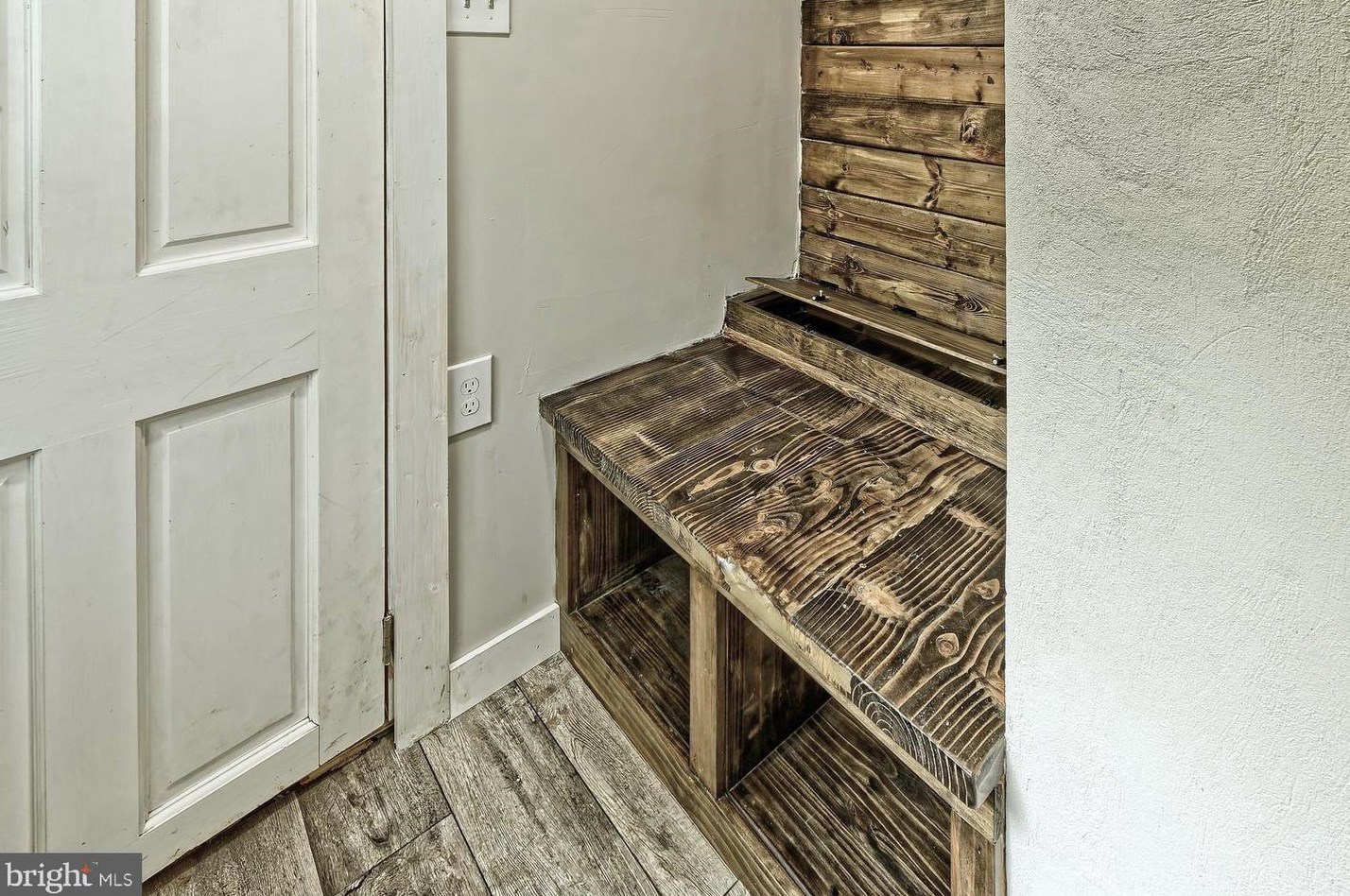 320 Cedarbridge Rd, Aura NJ  08343-9044 exterior