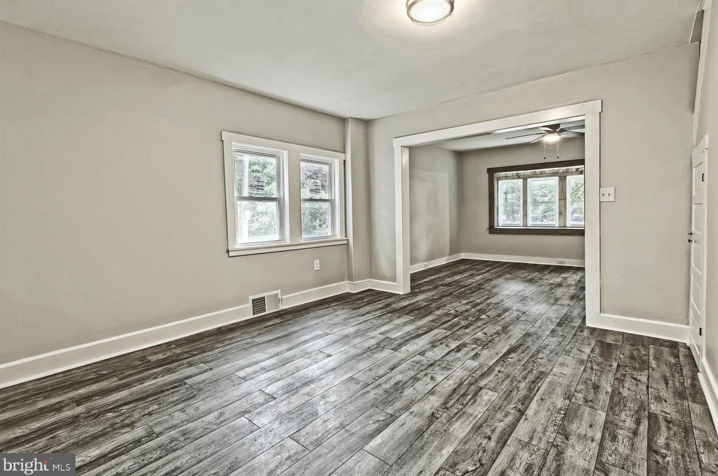 320 Cedarbridge Rd, Aura NJ  08343-9044 exterior