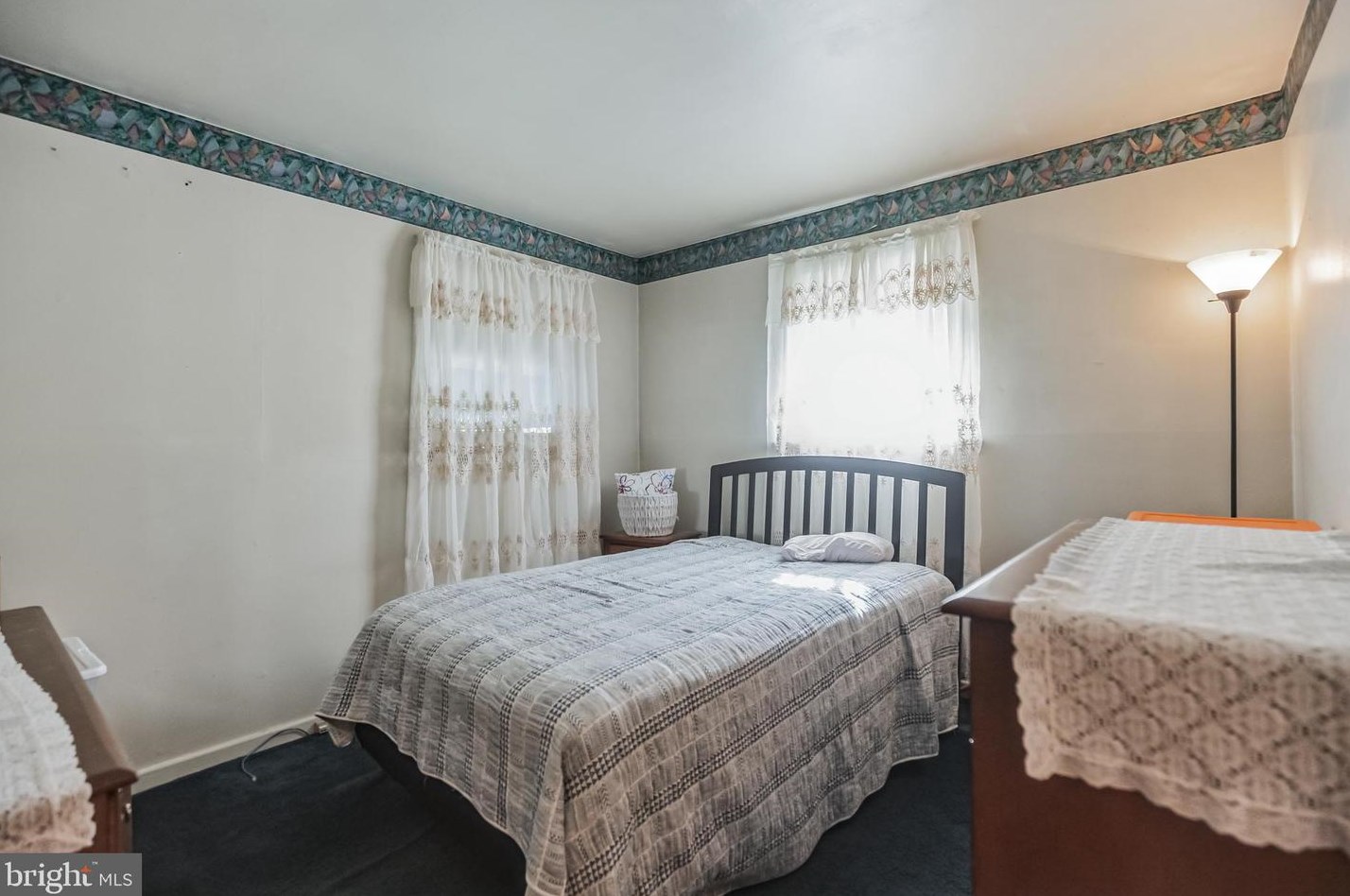 1200 Cedar Ave, Aura NJ 08028-1210 exterior