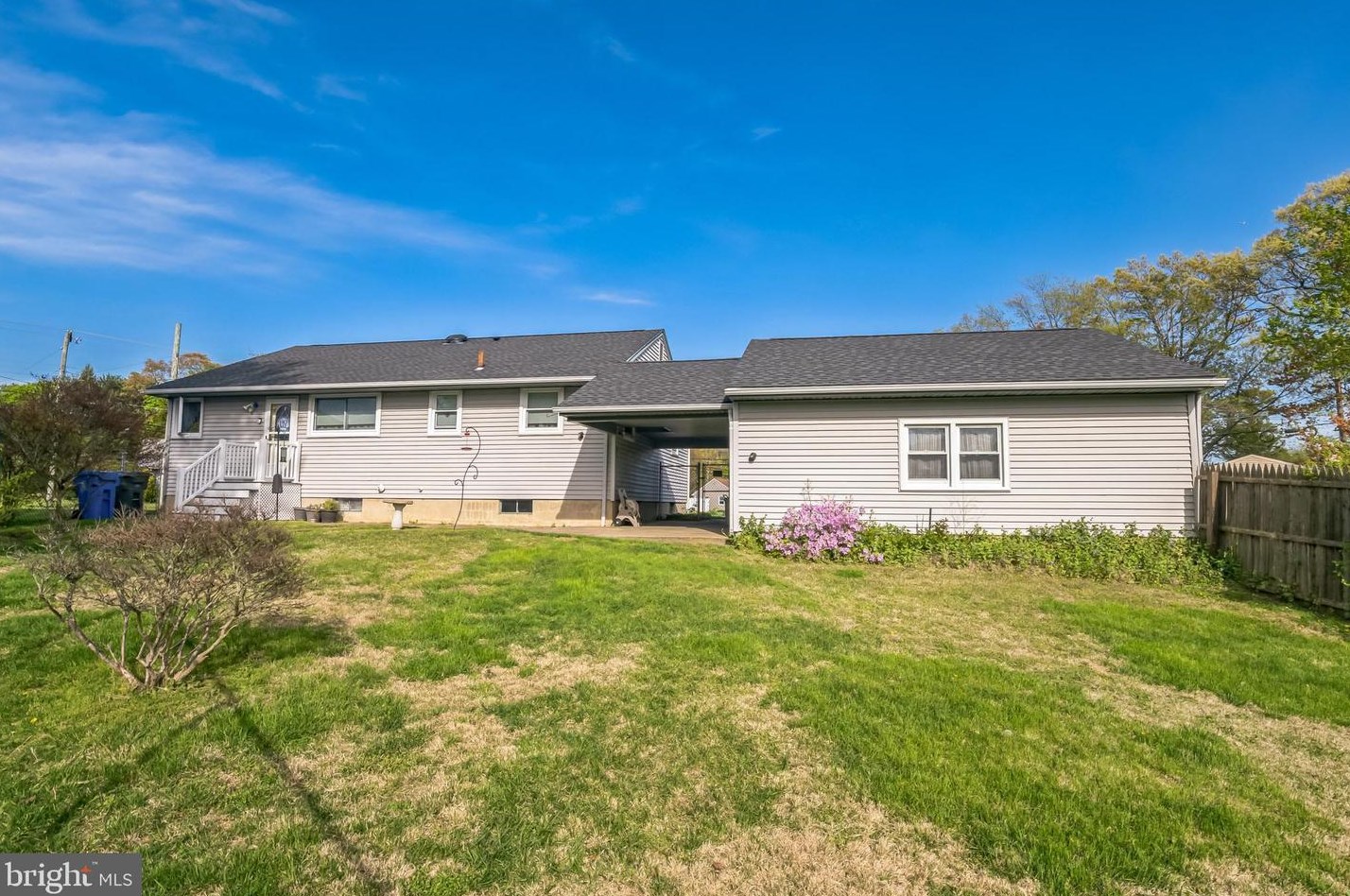 1200 Cedar Ave, Aura NJ 08028-1210 exterior