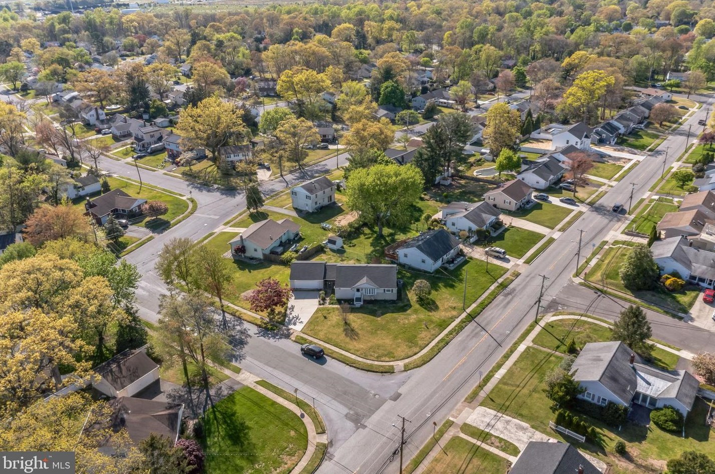 1200 Cedar Ave, Aura NJ 08028-1210 exterior