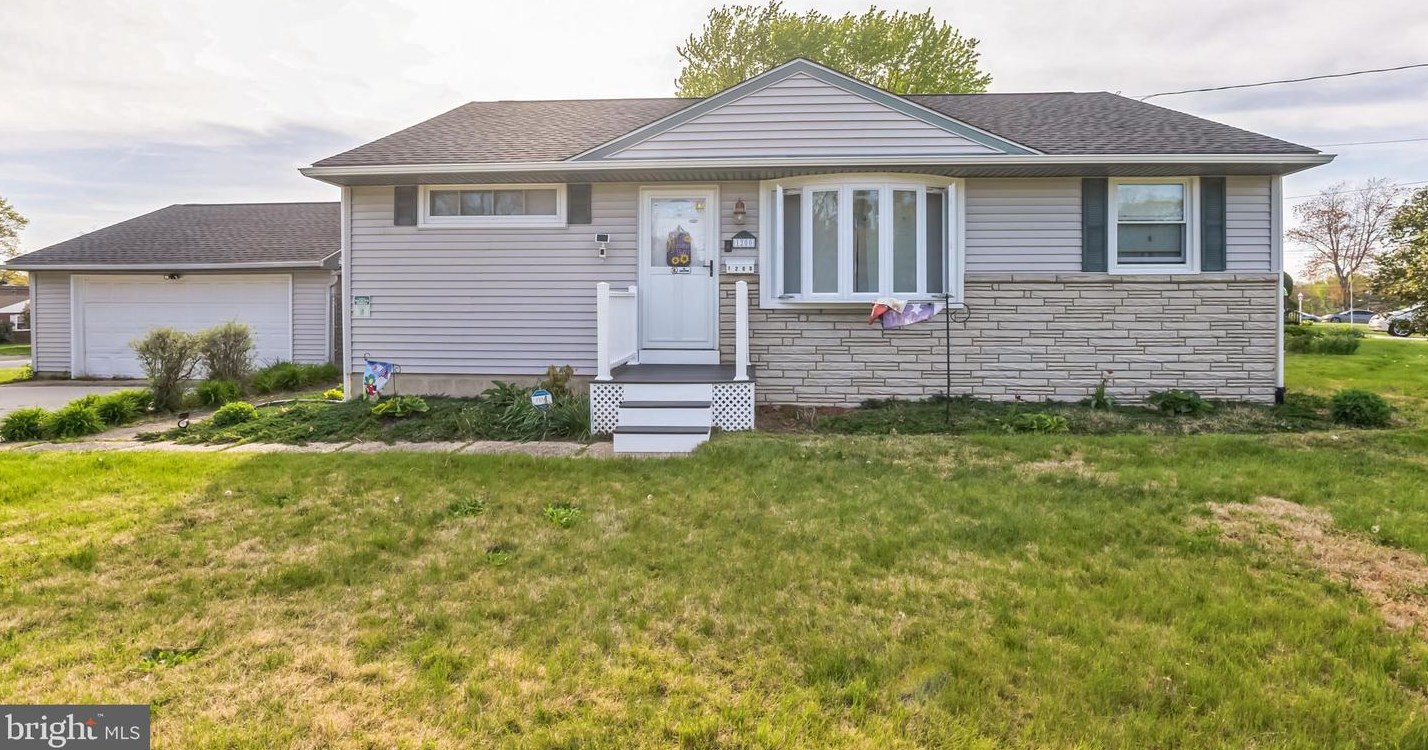 1200 Cedar Ave, Aura, NJ 08028-1210