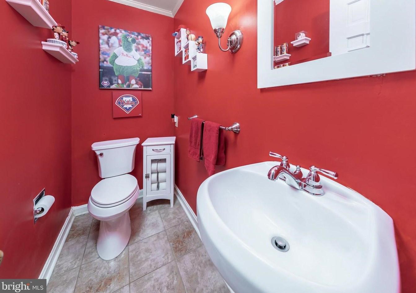 425 Oak Ave, West Deptford NJ 08096-4413 exterior