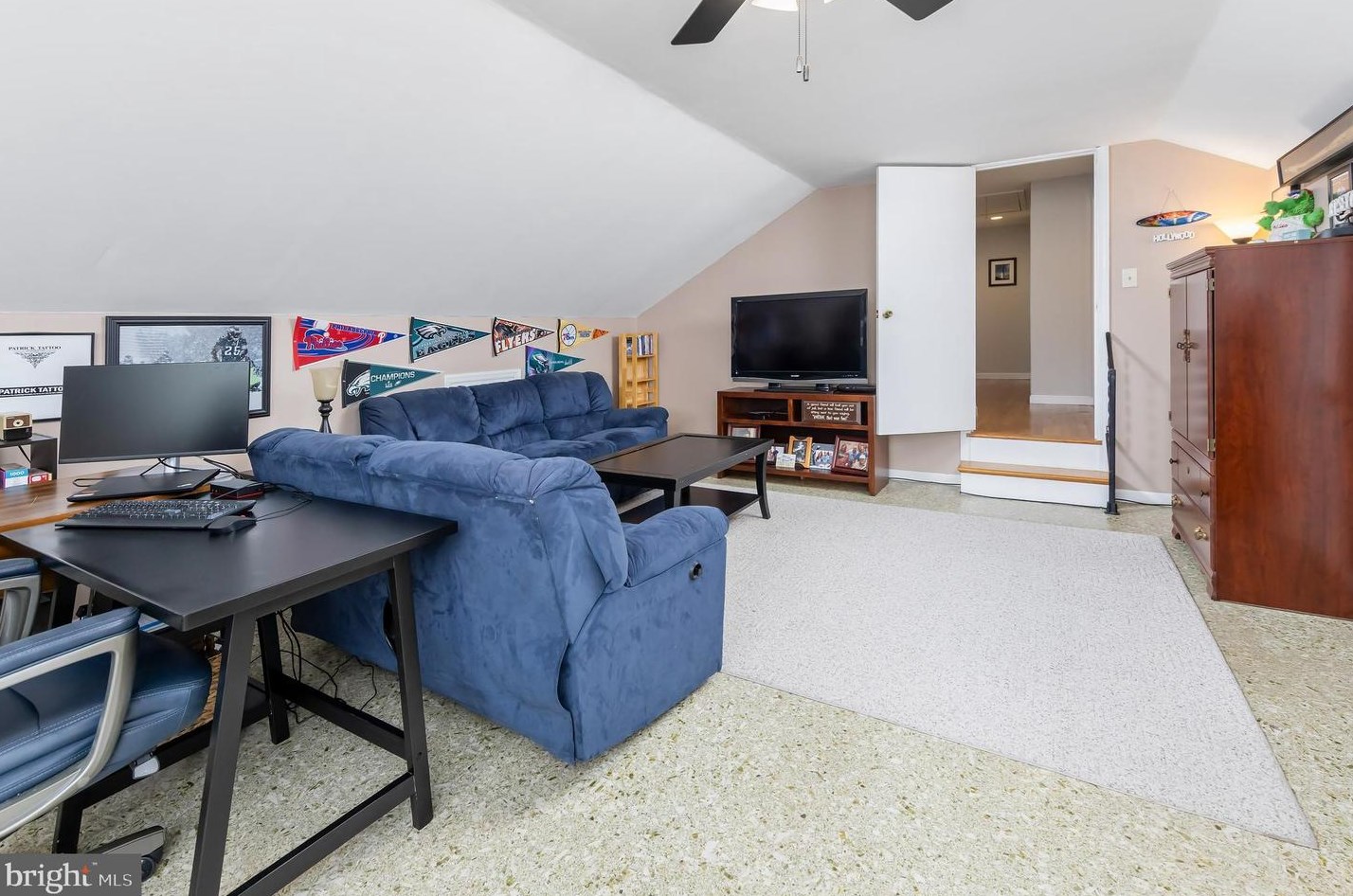 425 Oak Ave, West Deptford NJ 08096-4413 exterior